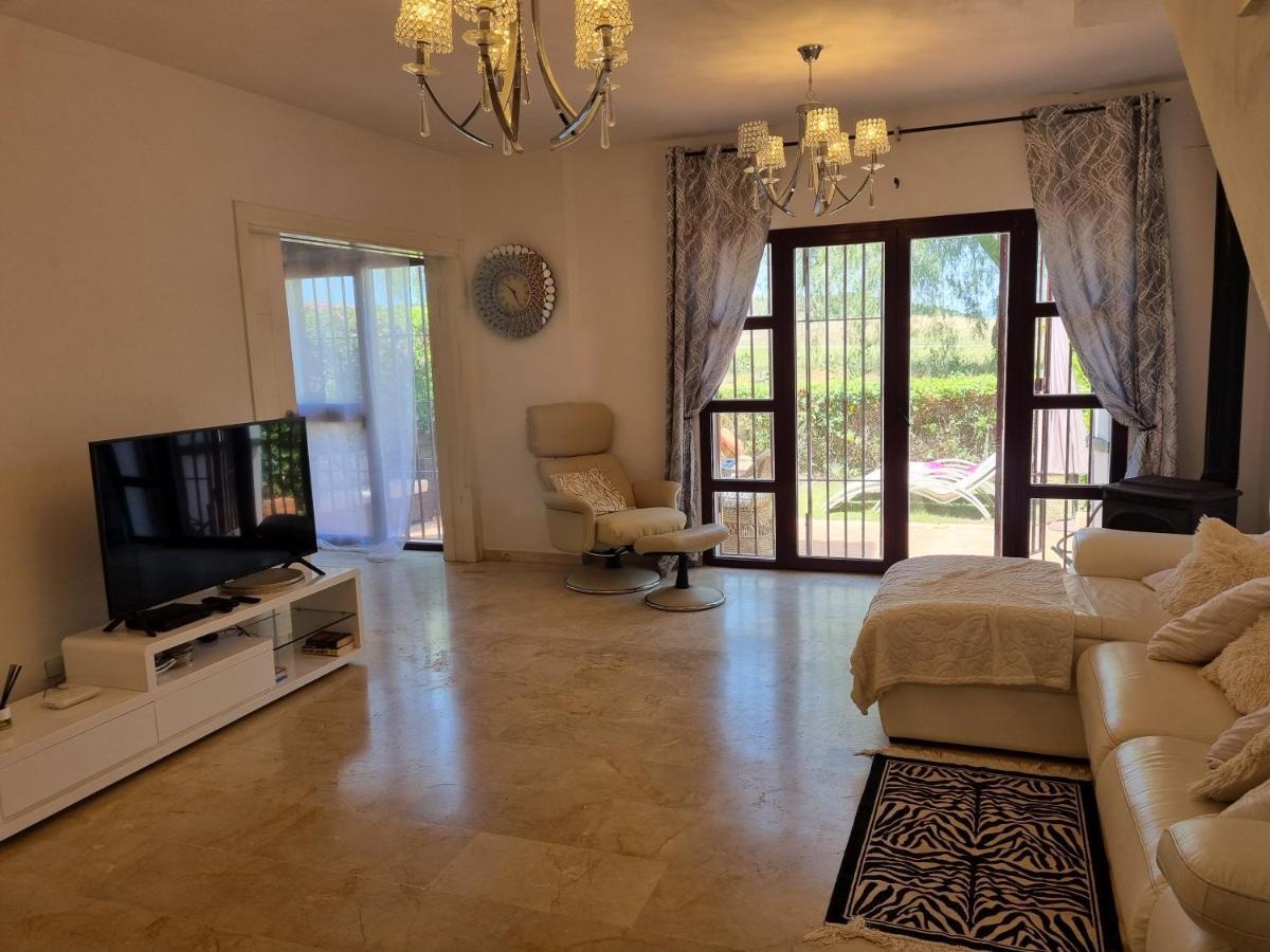 Casita Nuestra Βίλα Alcaidesa Εξωτερικό φωτογραφία