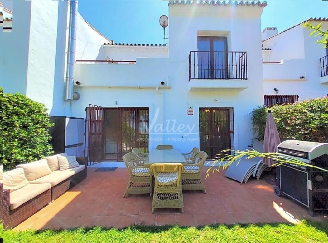 Casita Nuestra Βίλα Alcaidesa Εξωτερικό φωτογραφία